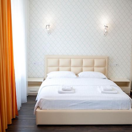 Asao-Apartments Walking Center Zone إلفيف المظهر الخارجي الصورة