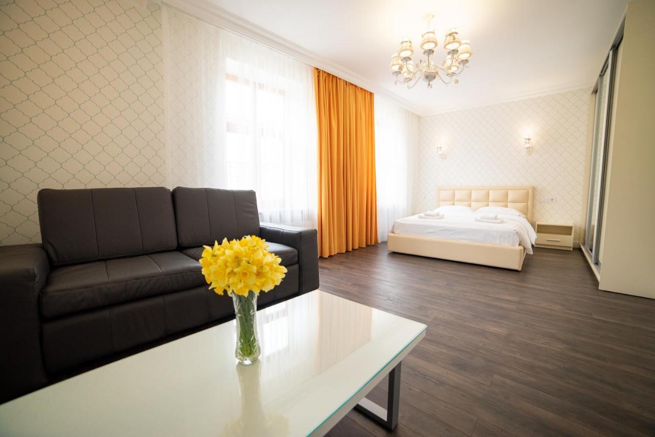 Asao-Apartments Walking Center Zone إلفيف المظهر الخارجي الصورة