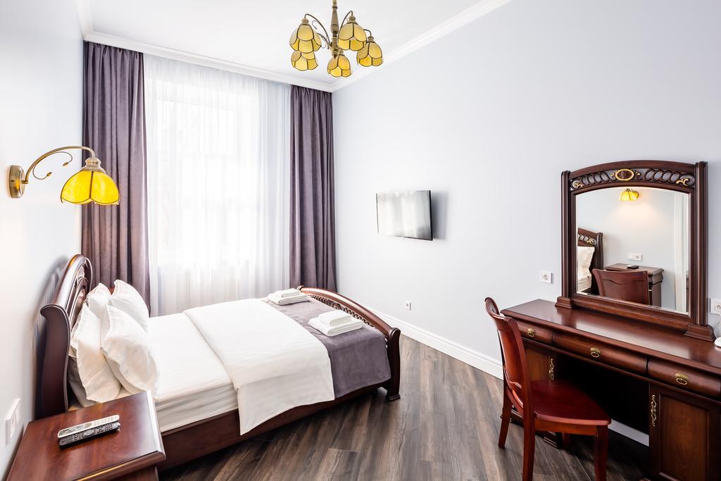 Asao-Apartments Walking Center Zone إلفيف المظهر الخارجي الصورة