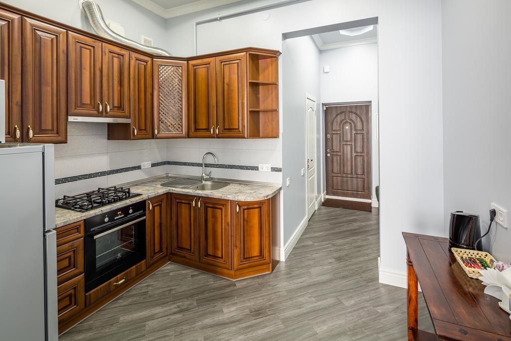 Asao-Apartments Walking Center Zone إلفيف المظهر الخارجي الصورة