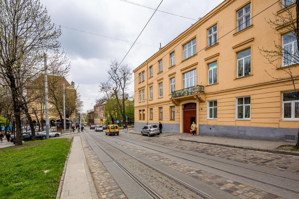 Asao-Apartments Walking Center Zone إلفيف المظهر الخارجي الصورة