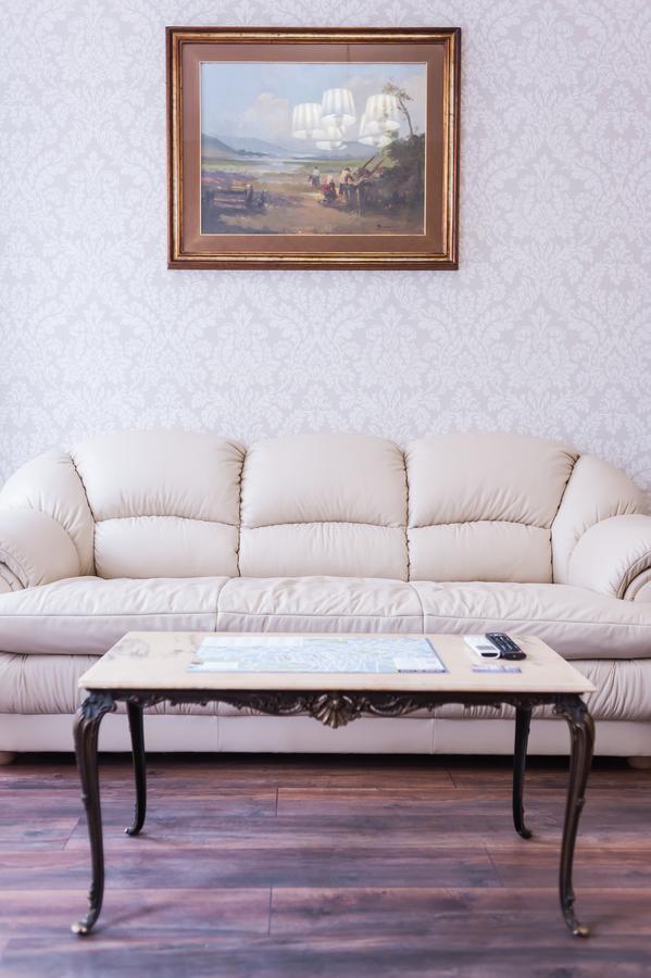 Asao-Apartments Walking Center Zone إلفيف المظهر الخارجي الصورة
