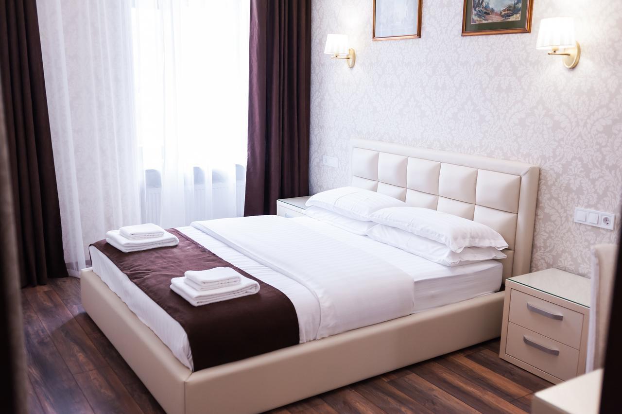 Asao-Apartments Walking Center Zone إلفيف المظهر الخارجي الصورة