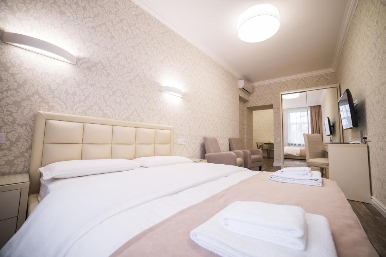 Asao-Apartments Walking Center Zone إلفيف المظهر الخارجي الصورة