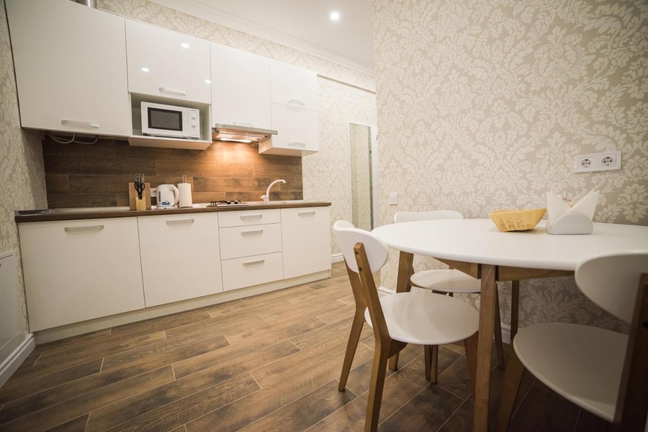 Asao-Apartments Walking Center Zone إلفيف المظهر الخارجي الصورة