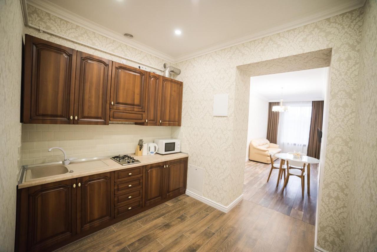 Asao-Apartments Walking Center Zone إلفيف المظهر الخارجي الصورة